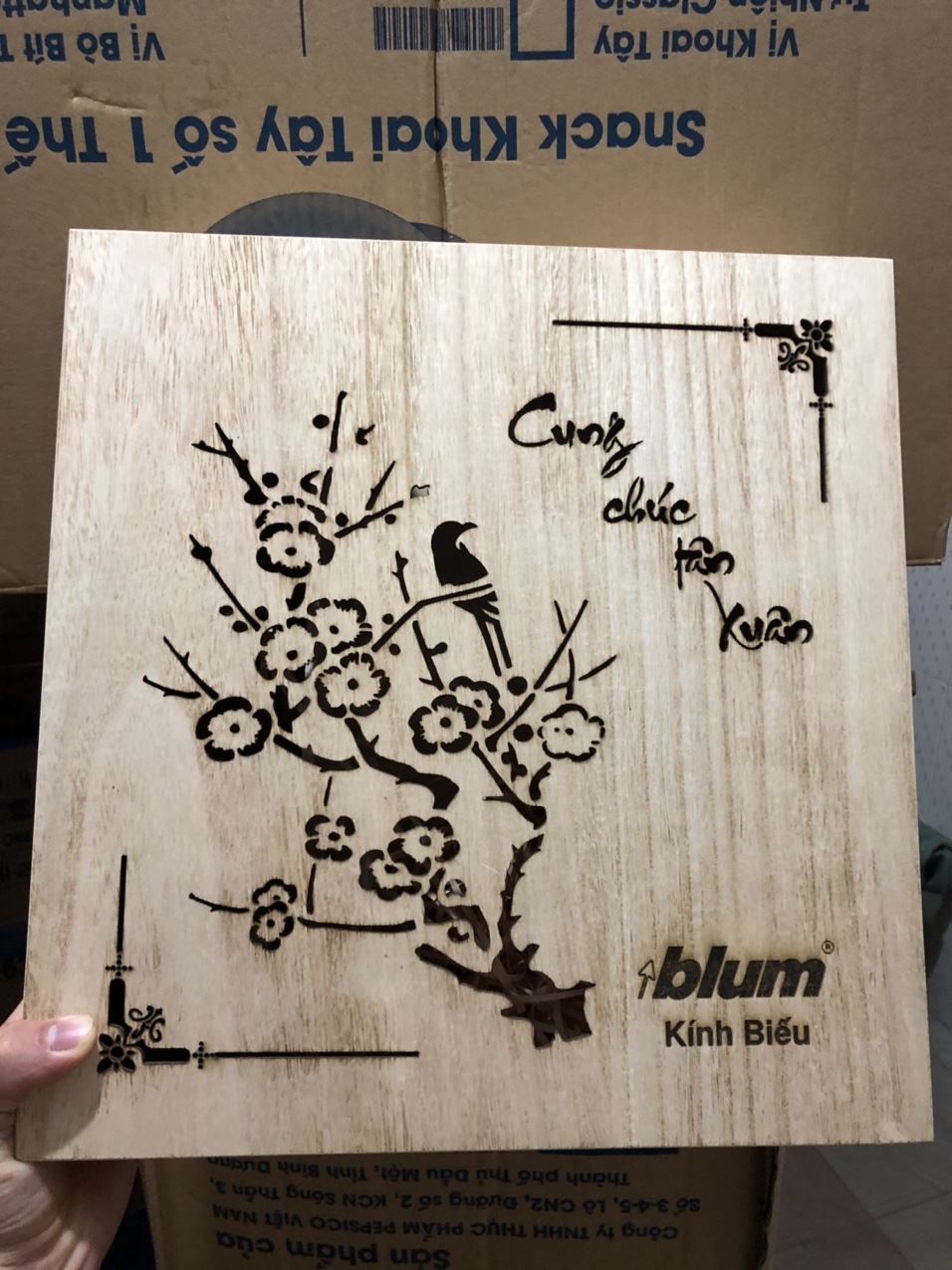 hộp quà tết của công ty Blum